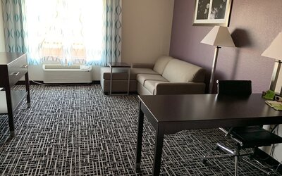 La Quinta Inn & Suites by Wyndham Lubbock North