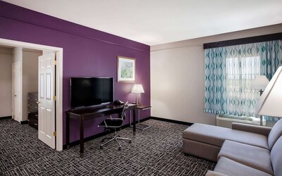 La Quinta Inn & Suites by Wyndham Lubbock North