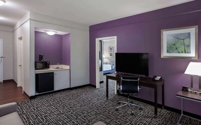 La Quinta Inn & Suites by Wyndham Lubbock North