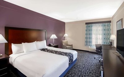 La Quinta Inn & Suites by Wyndham Lubbock North