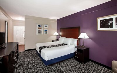 La Quinta Inn & Suites by Wyndham Lubbock North