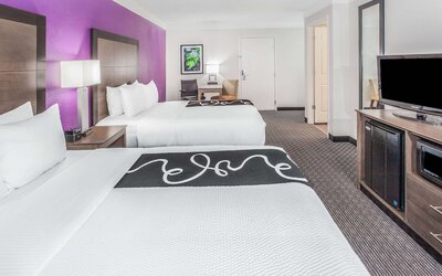 La Quinta Inn & Suites by Wyndham Lubbock West Medical Centr