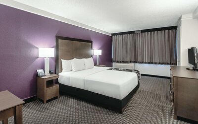 La Quinta Inn & Suites by Wyndham Lubbock West Medical Centr