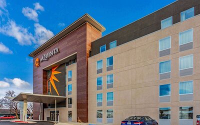 La Quinta Inn & Suites by Wyndham Lubbock West Medical Centr