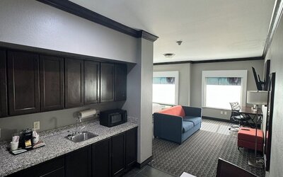 Hawthorn Suites by Wyndham Lubbock