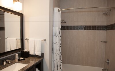 La Quinta Inn & Suites by Wyndham Lubbock Southwest