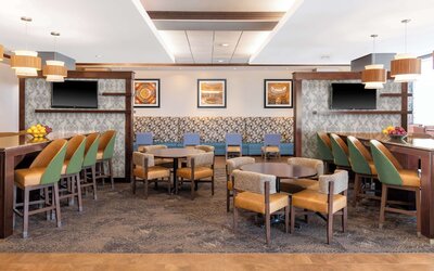 Hampton Inn & Suites Madison / Downtown