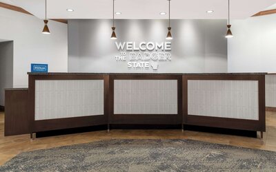 Hampton Inn & Suites Madison / Downtown