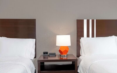 Hampton Inn & Suites Madison / Downtown