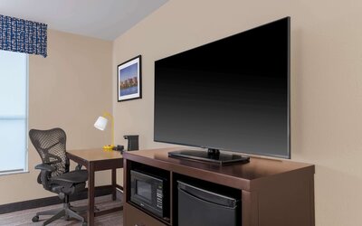 Hampton Inn & Suites Madison / Downtown