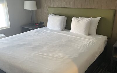 Country Inn & Suites by Radisson, Madison, WI