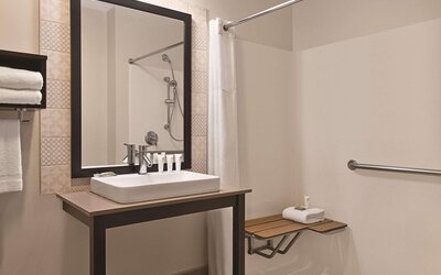 Country Inn & Suites by Radisson, Madison, WI