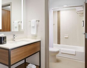 Guest bathroom at Hyatt Place Orlando I-Drive.