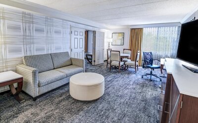 DoubleTree by Hilton Madison Downtown