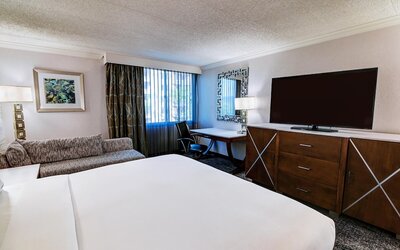 DoubleTree by Hilton Madison Downtown