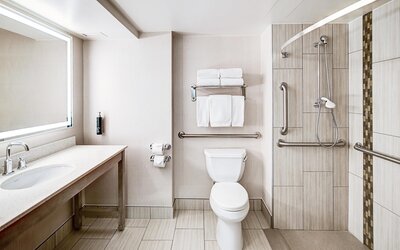 DoubleTree by Hilton Madison Downtown