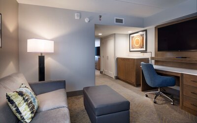 DoubleTree by Hilton Madison East