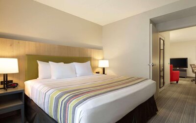 Country Inn & Suites by Radisson, Madison Southwest, WI