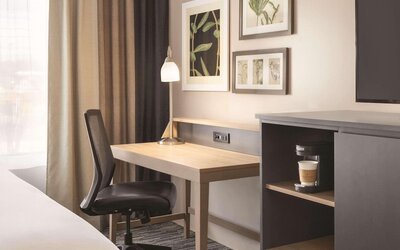 Country Inn & Suites by Radisson, Madison Southwest, WI