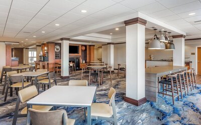 Fairfield Inn & Suites by Marriott Madison East