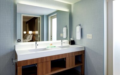 Hyatt Place Madison / Verona