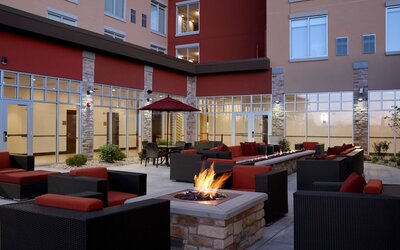 Hyatt Place Madison / Verona