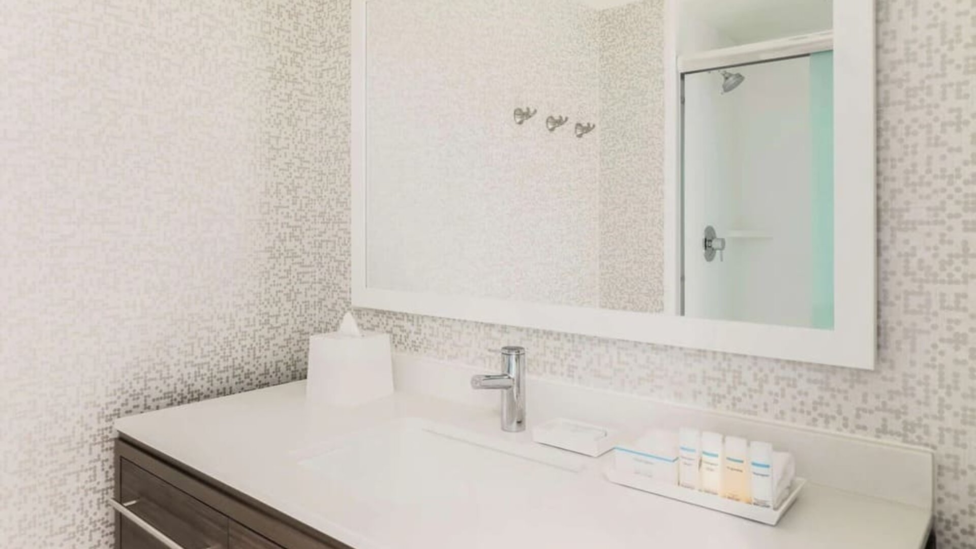 Private bathroom at Home2 Suites By Hilton West Sacramento.