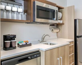 Day room with kitchen at Home2 Suites By Hilton West Sacramento.