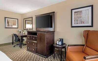 Best Western Plus InnTowner Madison