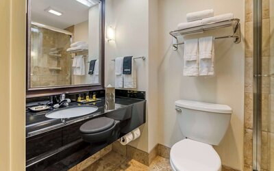 Best Western Plus InnTowner Madison
