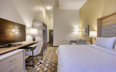 Holiday Inn Hotel & Suites Madison West - Middleton by IHG