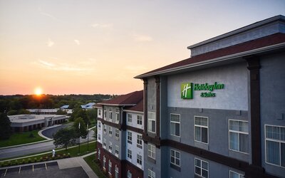 Holiday Inn Hotel & Suites Madison West - Middleton by IHG