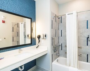 Private bathroom with tub at Palace Inn Blue Laura Koppe Rd.