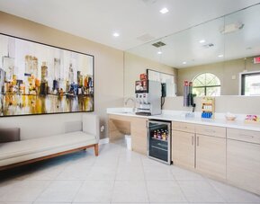 Breakfast available at Palace Inn Beltway 8 & Bissonnet.