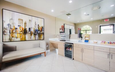 Breakfast available at Palace Inn Beltway 8 & Bissonnet.