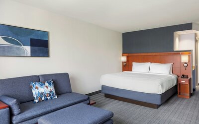 Courtyard by Marriott Madison West Middleton