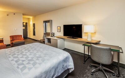 Holiday Inn & Suites Memphis - Wolfchase Galleria​ by IHG