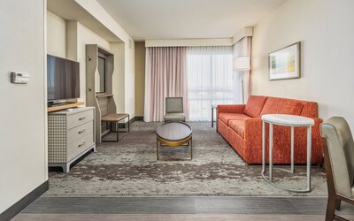 Holiday Inn & Suites Memphis - Wolfchase Galleria​ by IHG