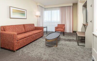 Holiday Inn & Suites Memphis - Wolfchase Galleria​ by IHG