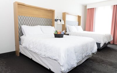 Holiday Inn & Suites Memphis - Wolfchase Galleria​ by IHG