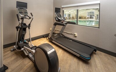Holiday Inn & Suites Memphis - Wolfchase Galleria​ by IHG