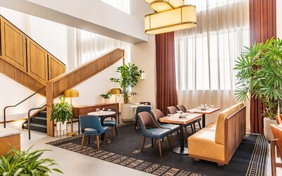 Hu. Hotel