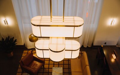 Hu. Hotel