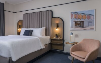 Hu. Hotel