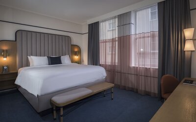Hu. Hotel