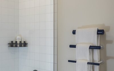 Hu. Hotel