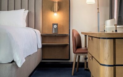 Hu. Hotel