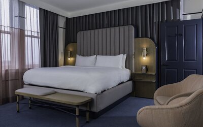 Hu. Hotel