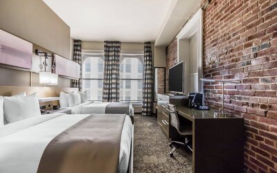 Hu. Hotel