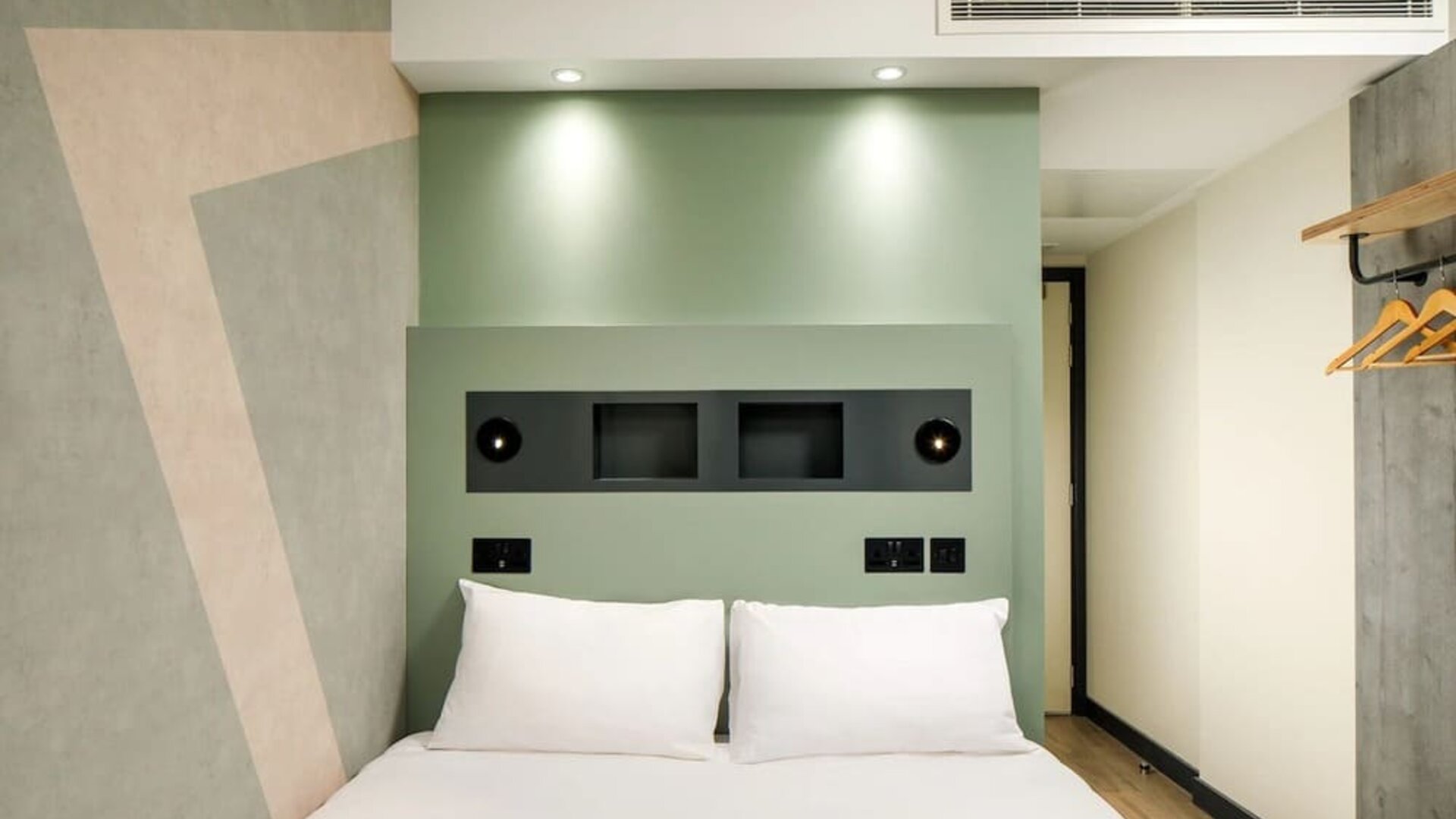 Day room at Ibis Budget Manchester Airport.